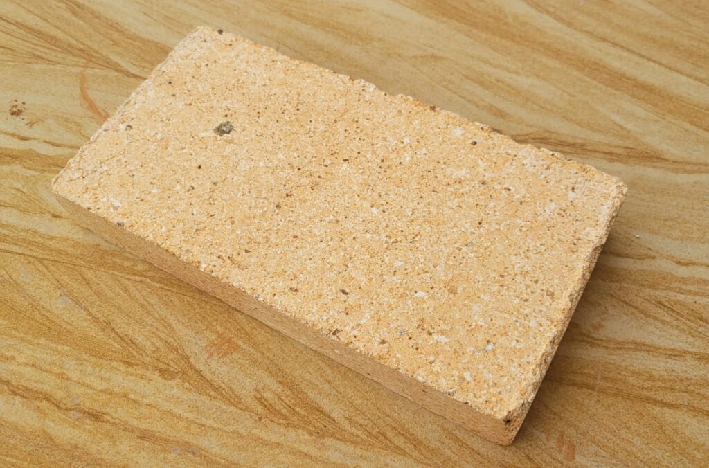 Ladrillo Refractario Amarillo 3x11x23