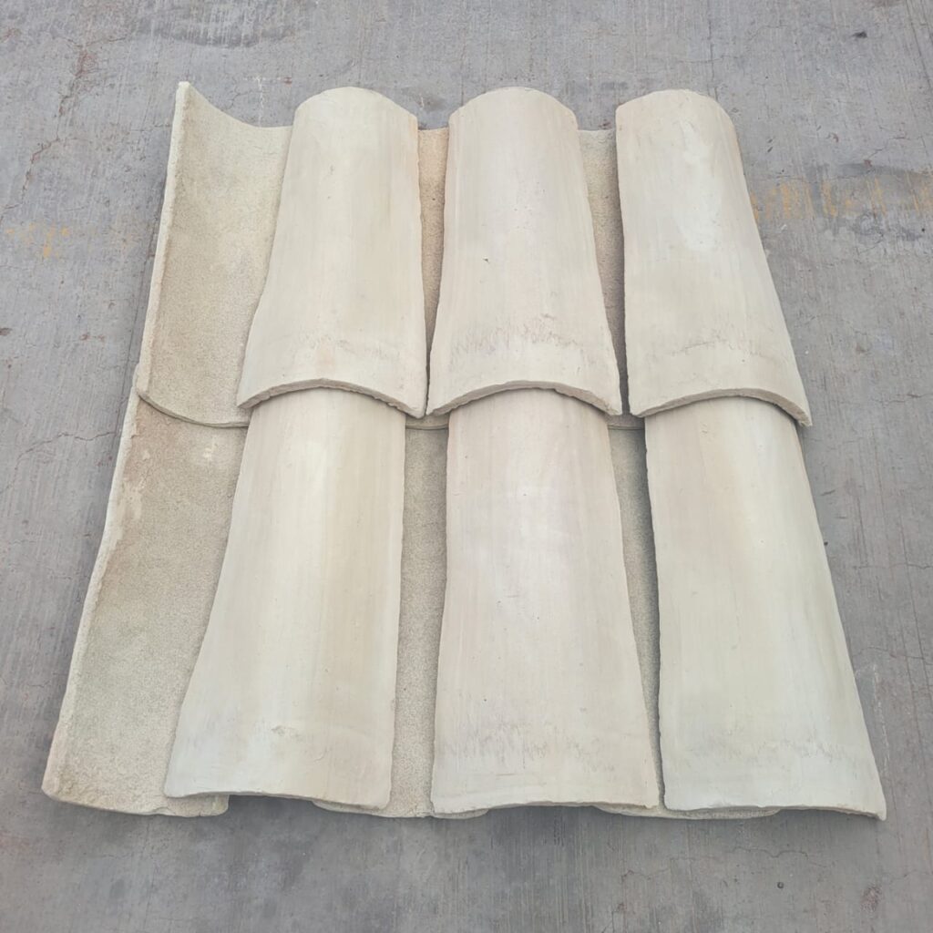 Teja Mallorquina Blanca 42x19x16